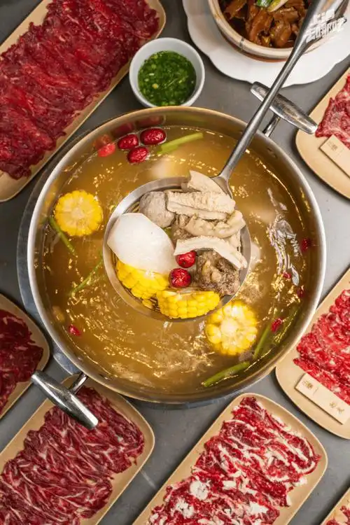 魔都「精致火锅潜力黑马」空降新天地,格调拉满!_潮汕_部位_锅底