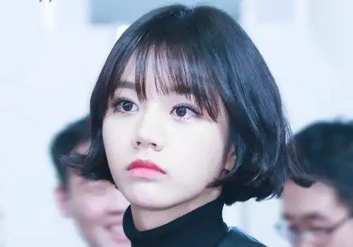 剪一款软萌的韩式空气刘海真少女 秋季女生空气刘海短发全新归来