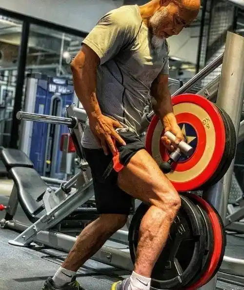 彭于晏"健身19年,容光焕发重获"新生",娶小13岁娇妻_大爷_管理_身材