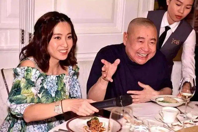 刘銮雄怎么玩李嘉欣(刘銮雄那么爱李嘉欣)_可可情感网