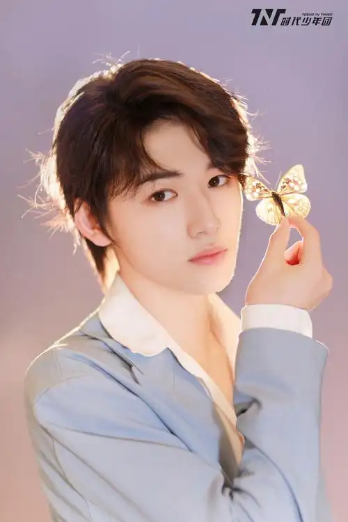 宋亚轩有哪些出圈的图片