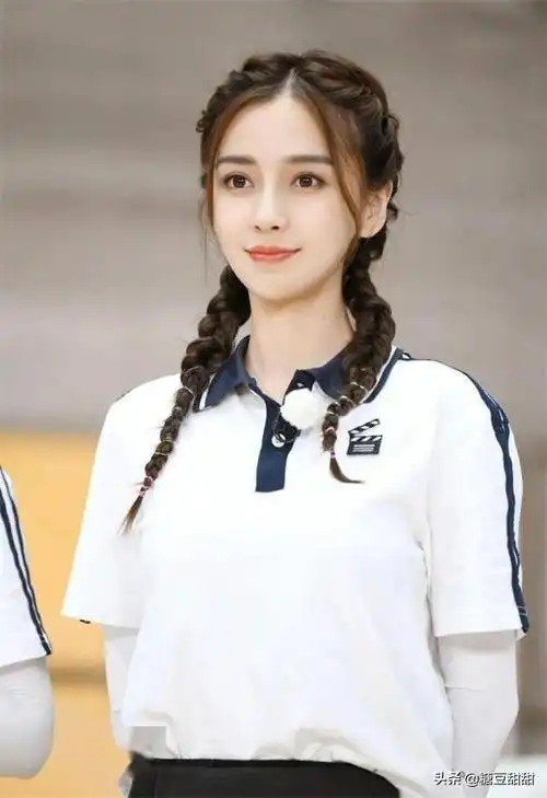 女生辫子发型扎法大全(简单马尾扎法不伤发际线)(8)