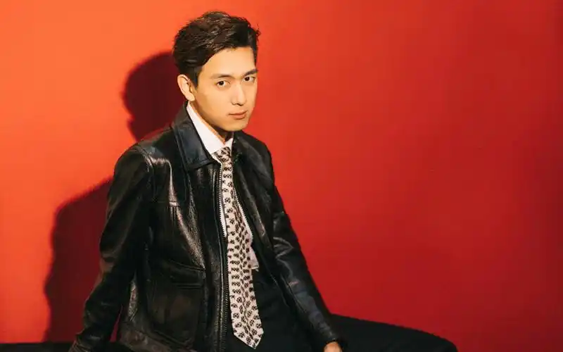 首页 桌面壁纸 大陆明星 李现超帅写真图片桌面壁纸上一张 下一张