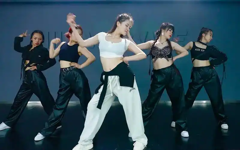 一起来捣蛋噢:原创编舞 现代舞 -阿拉斯加海湾- "