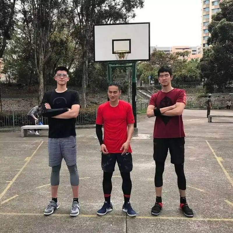 兄弟,做个像蒋劲夫一样的男人吧!