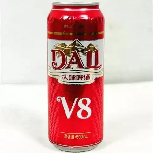 吃饭,天虽然不热,但酸辣爽口的海稍鱼还是让自己要了罐装的大理啤酒v8