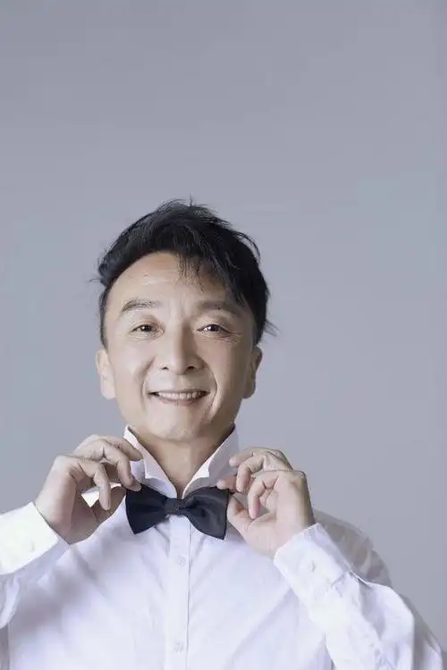 《小警风云之寻枪记》热映,刘波化身警察局长|孟来财传奇|演员_网易