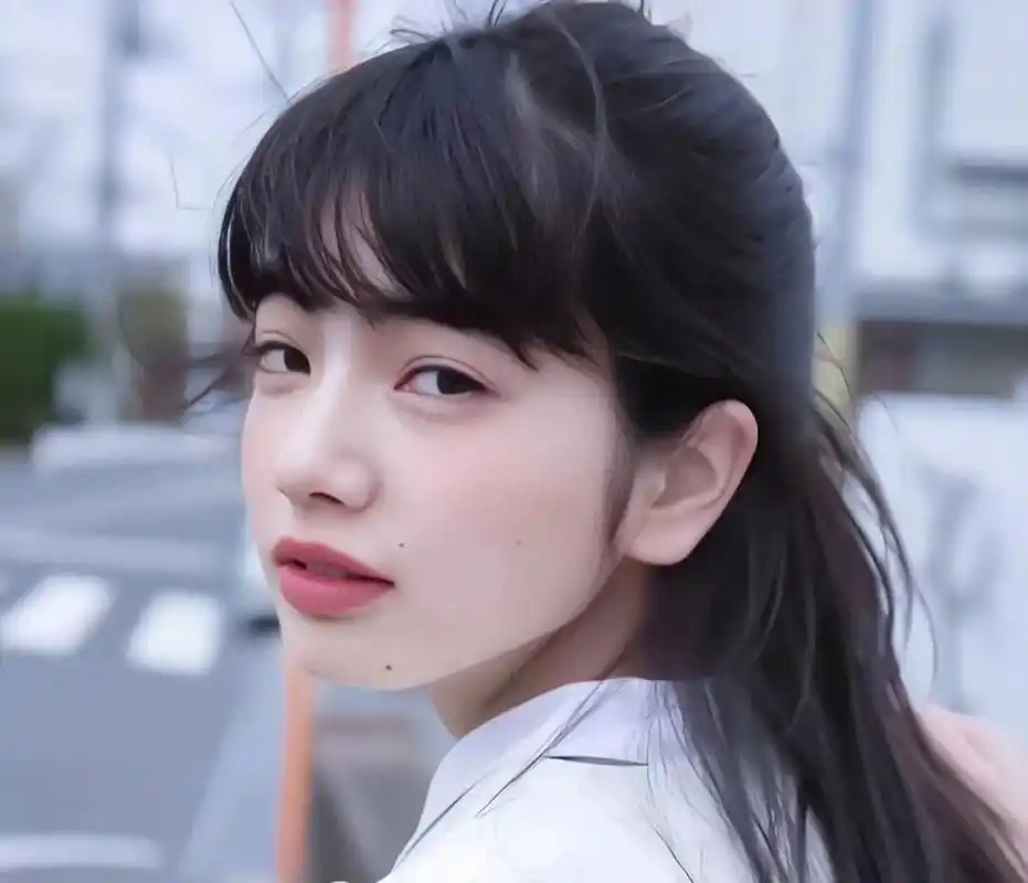 92高级厌世与少女感并存‖小松菜奈头像 #小松菜奈# #头像分享