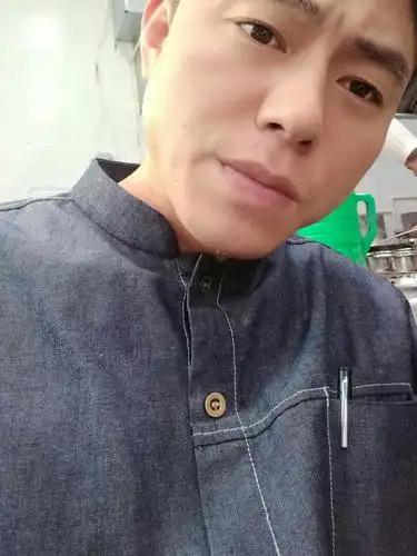 【帅男秀场】大王 30岁 天秤座 酒店管理