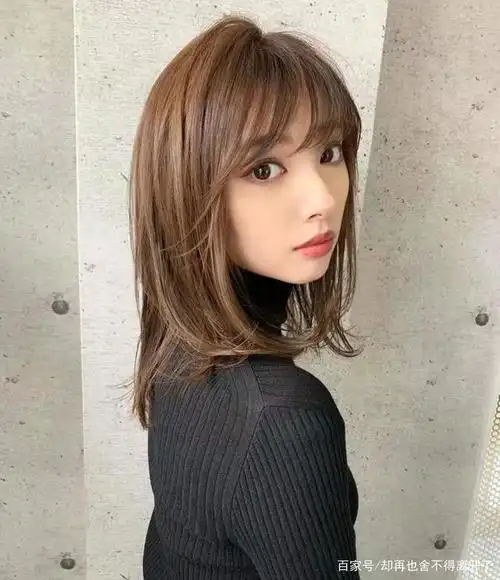 脸型太小,适合留长发还是短发?有适合小脸的发型推荐吗?