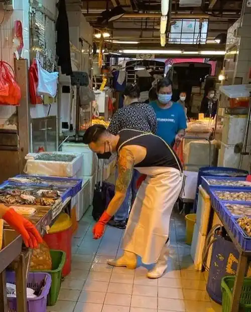 香港路人颜值吊打小鲜肉?