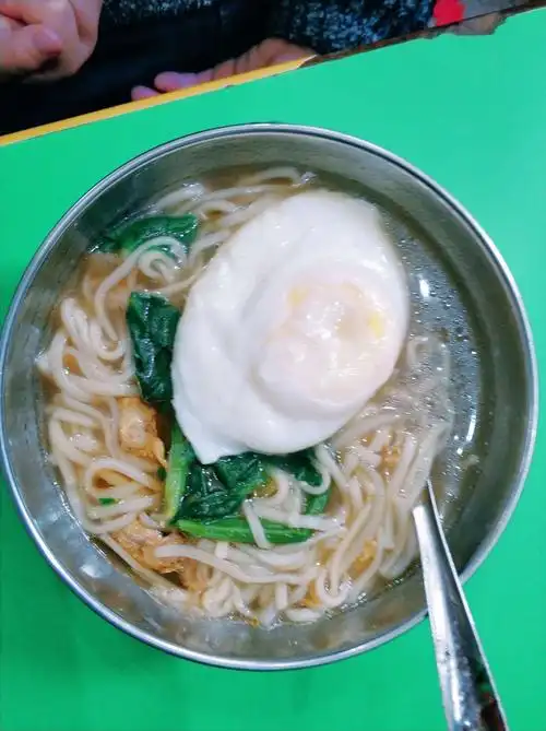 谢谢厨师阿姨做的鸡蛋面