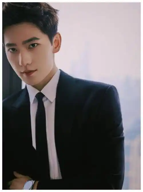 继续追踪,嗷嗷嗷,我知道你们都好奇心泛滥,想知道杨洋的病到底是涌之