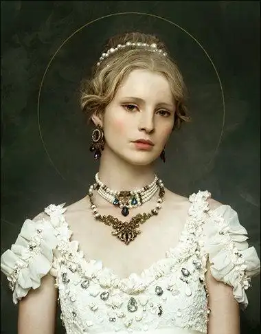 什么发型更添高贵气质 有气质贵妇人的发型