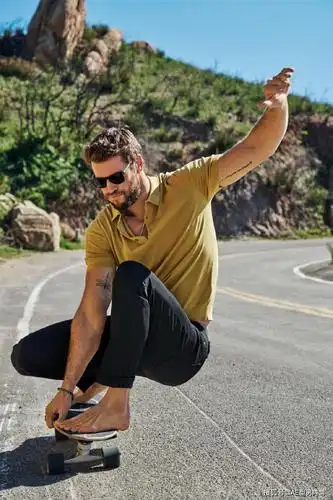 原创30岁锤弟再曝新写真这191cm180斤的肌肉身材帅到想舔屏