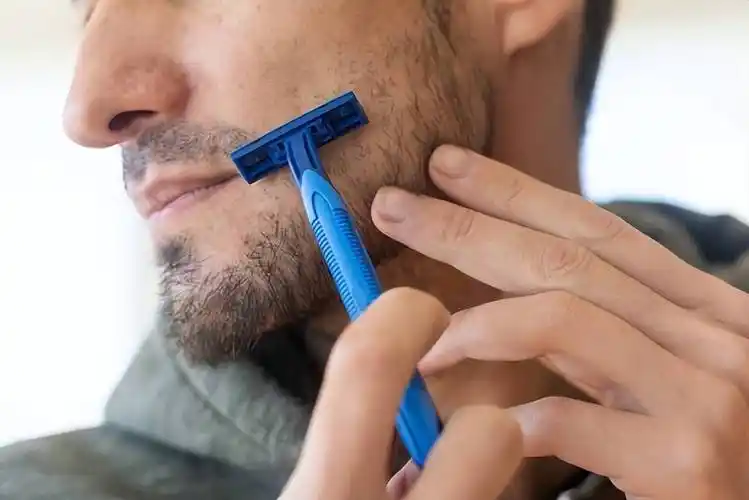 大家都知道,胡子每天晚上都会"发展"一次,不修剪的话,很容易看起来很