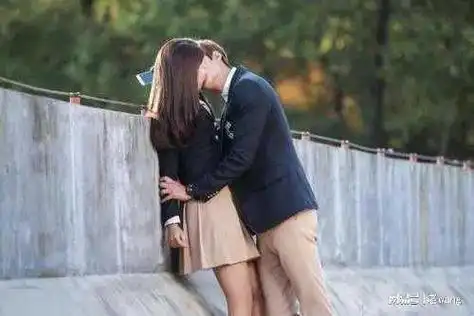 第一次接吻 (第一次接吻是什么感觉标准答案)-第2张图片-珑钦运势网