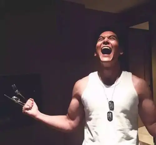 余文乐从肌肉男胖成油腻大叔难道这就是中年人的归宿