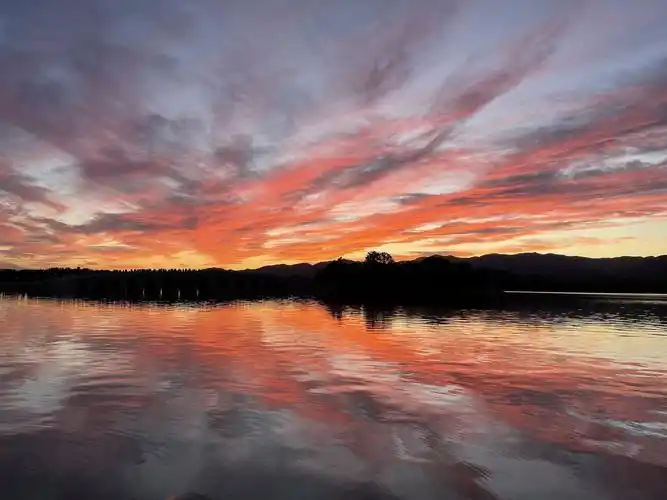 北京傍晚现迷人橙色晚霞