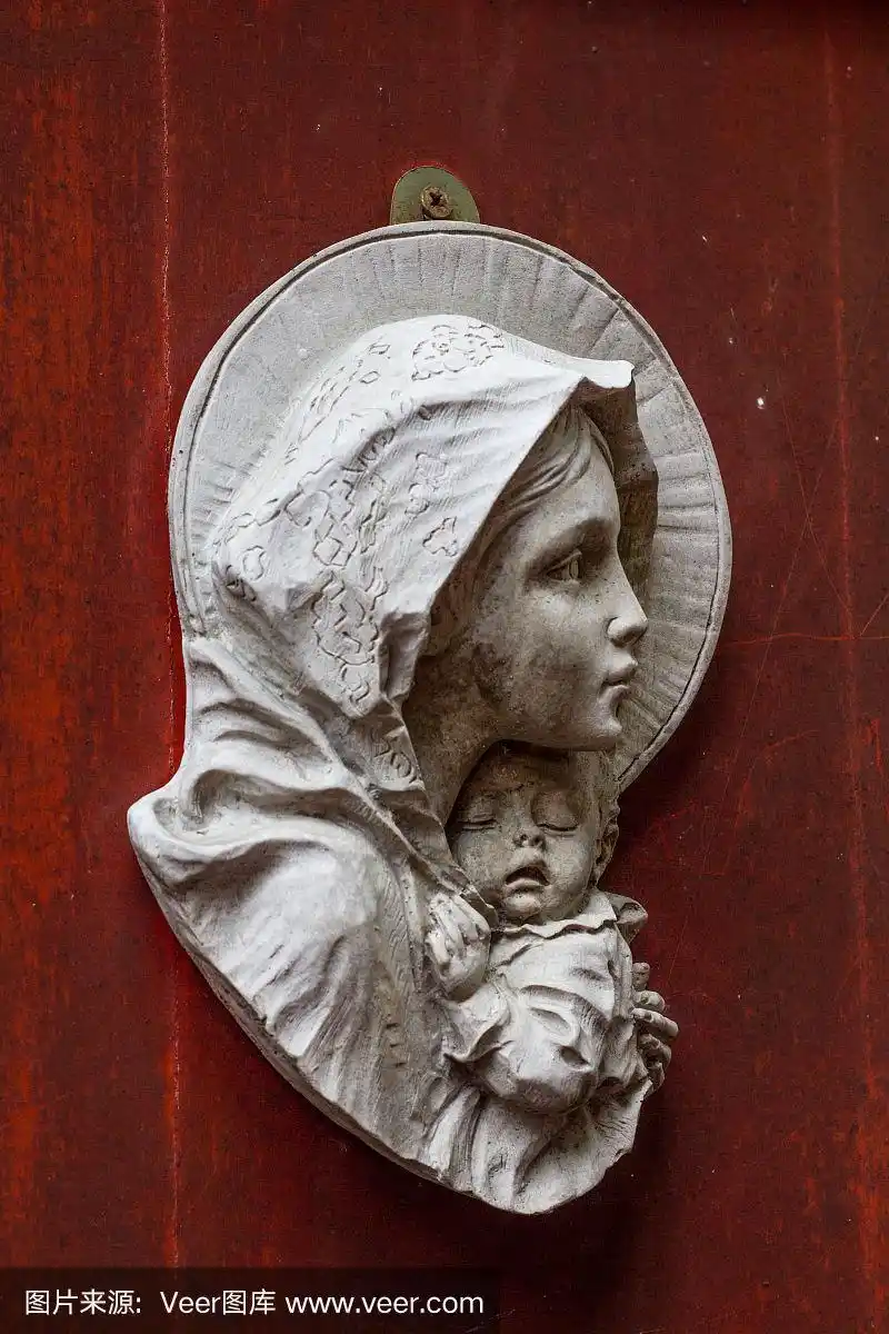 圣母玛利亚雕像