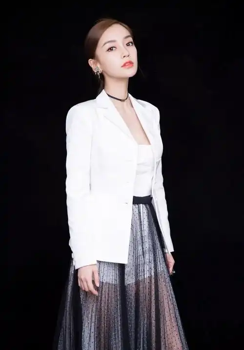 周迅毕业于哪所大学?