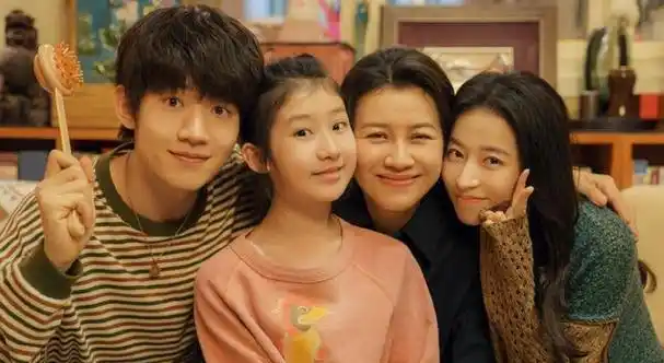 《春色寄情人》出圈理由:刘琳的演技,李现的脸,周雨彤