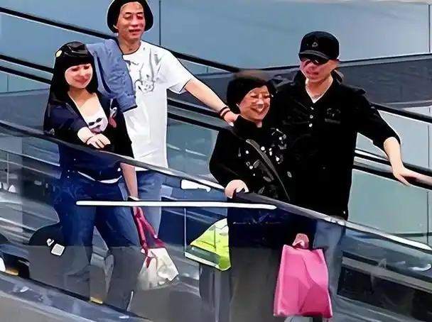 然而却担心起郭峰的终身大事,毕竟当时郭峰年纪也不小了,至今还没结婚