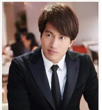 台湾偶像天王言承旭魅力回归偏分短发发型盘点-中名网