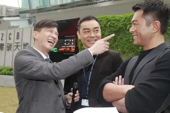 左起:张家辉,刘青云和古天乐在《扫毒》片场.