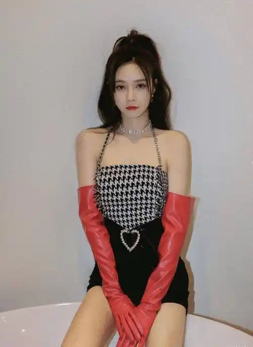 沈梦辰的"直角跪"火了,双腿挤不出一丝赘肉,体重过百模仿不来