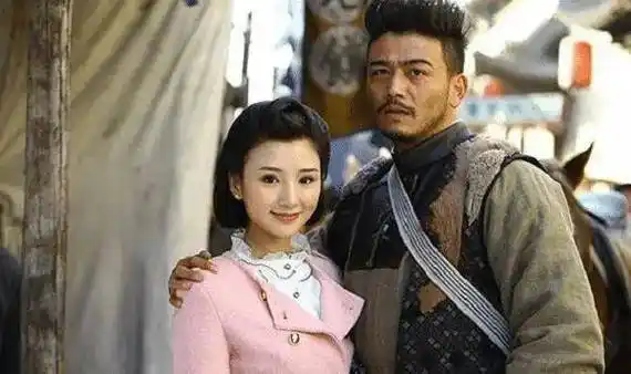 杨烁"隐藏"了9年的老婆,竟是熟悉的童年女神,难怪不愿公开_王黎雯_剧