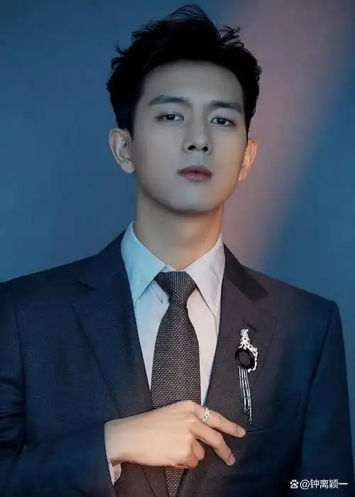 另一位男主陈立浓没颜值,没演技.