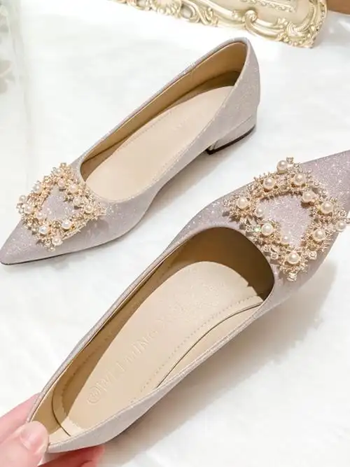 法式珍珠婚鞋粗跟单鞋女尖头气质婚纱新娘鞋孕妇鞋女浅口舒适大码