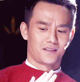 王凯惊吓可爱鼓掌gif动图_动态图_表情包下载_soogif