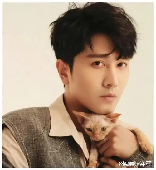 彭冠英:从模特到演技派与朱一龙是兄弟,以及备受争议的成名之路