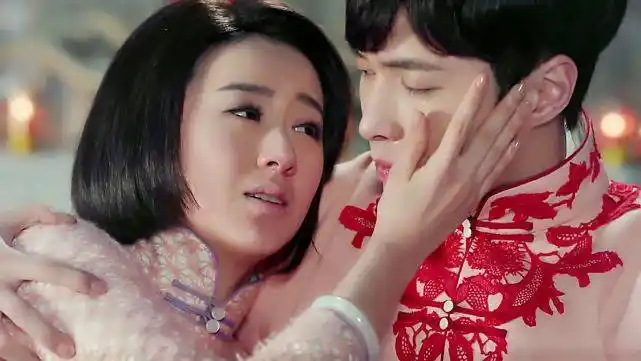 还记得张艺兴的"老婆"吗?如今健身秀腹肌,网友:这谁顶得住?