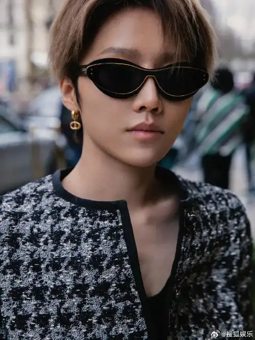 刘雨昕巴黎时装周