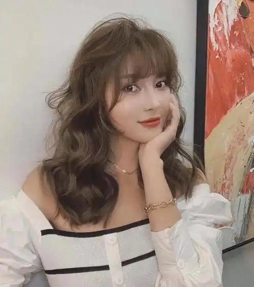 女神波浪卷发图片大全长头发必备烫发发型