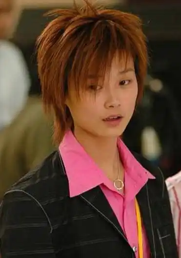 超女冠军大都糊了,李宇春为何能红16年?