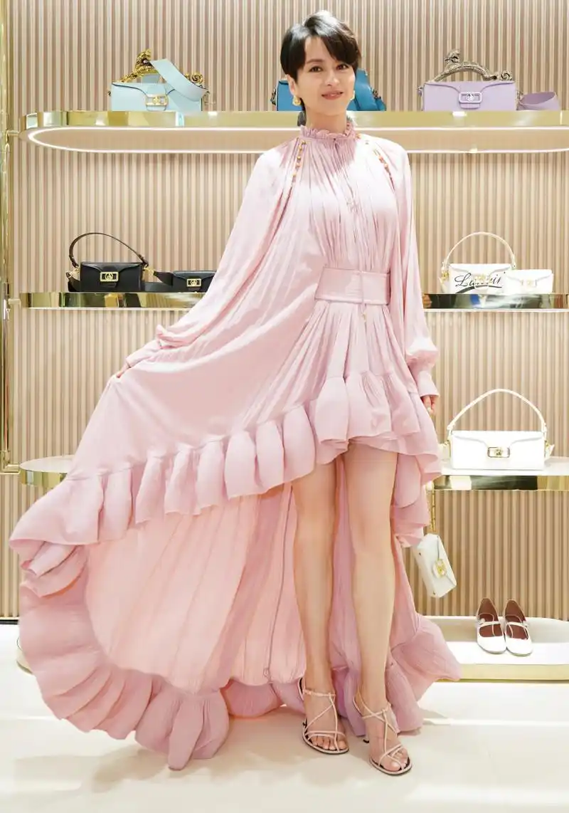 梁咏琪长腿合集