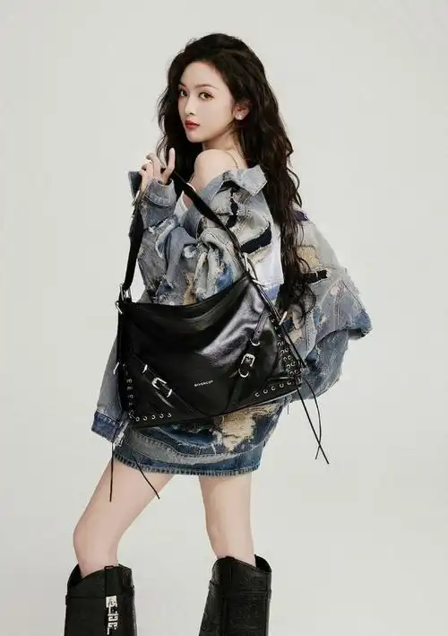 来看今日份美丽吴宣仪