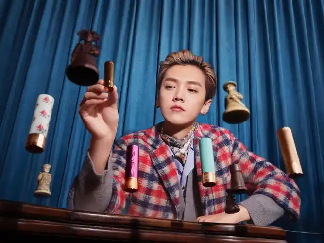 古驰推出全新美妆宣传大片由品牌代言人鹿晗演绎