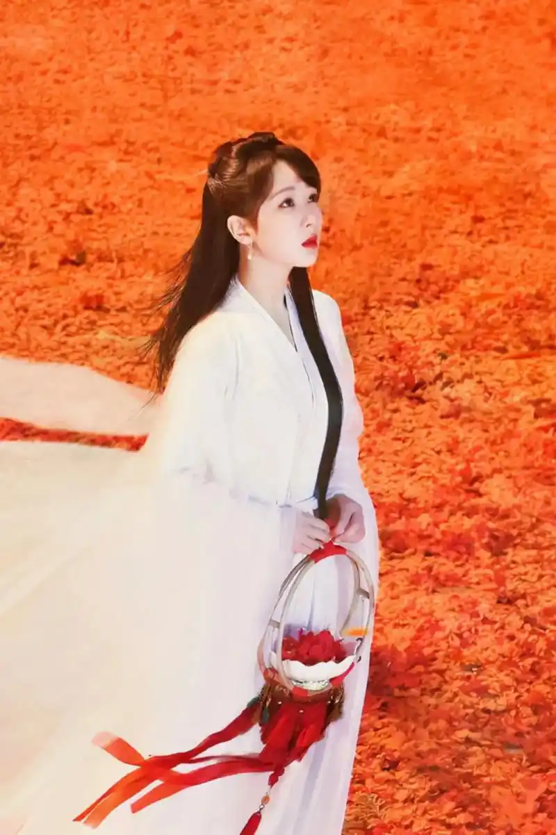 杨紫 #我的宝藏女孩 期待我宝的作品#杨紫颜淡 #仙气十足 - 抖音