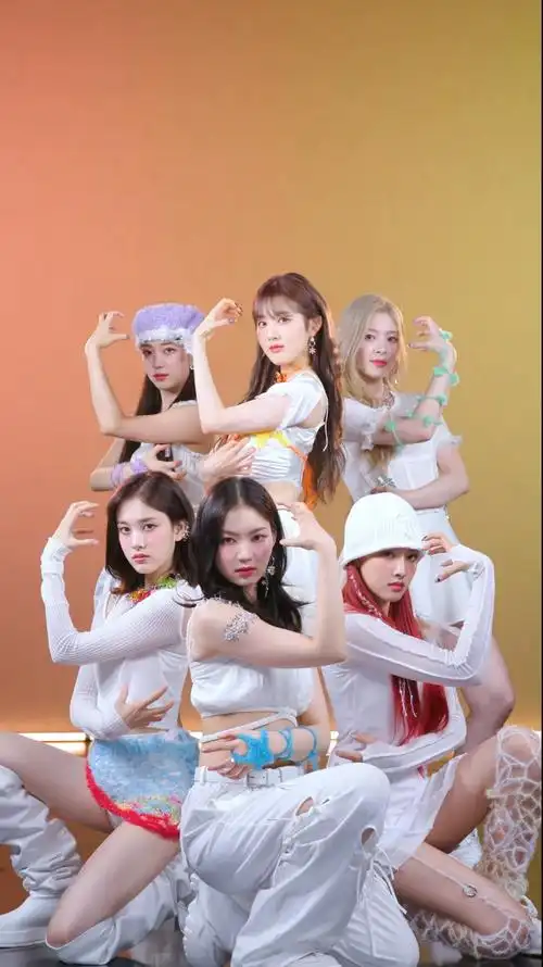 stayc韩国女团饭拍秀beautiful monster舞蹈接力直拍