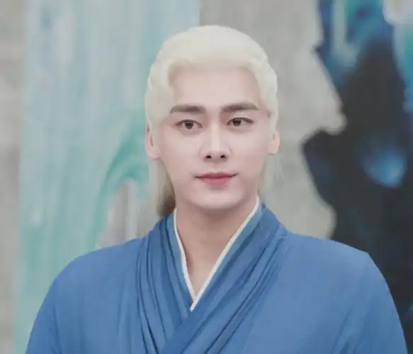白发古装"的男星,罗云熙精致,任嘉伦仙气,而他可爱!