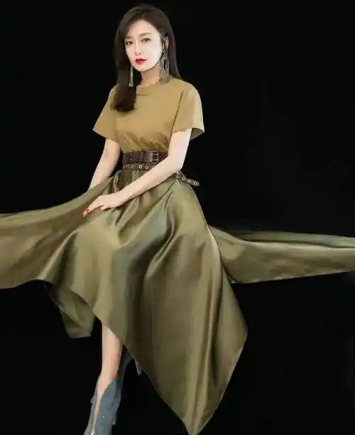 怪你过分美丽,秦岚的职业穿搭,你学到了吗?_西装_时尚_职场