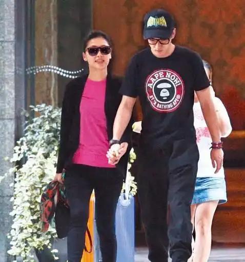 港媒曝周丽淇徐正曦缠绵两夜被疑好事将近