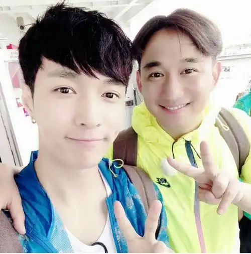 张艺兴lay ins 张艺兴 黄磊