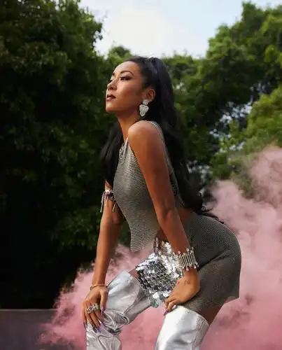 因说话太直遭吐槽情商低吉克隽逸发文回应却仍被网友热议