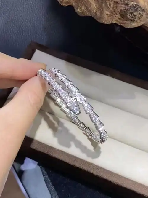 bvlgari宝格丽蛇形手镯满钻窄版